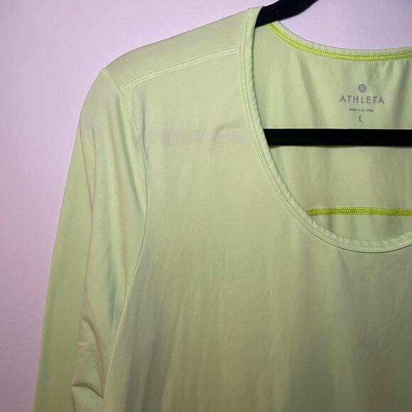 Athleta Women's size Large Green Lightweight Long Sleeve Shirt Athletic Active - Picture 3 of 9